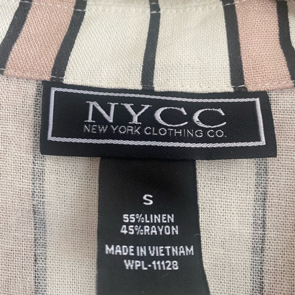 NYC Black and White Striped Blazer - Picture 4 of 4